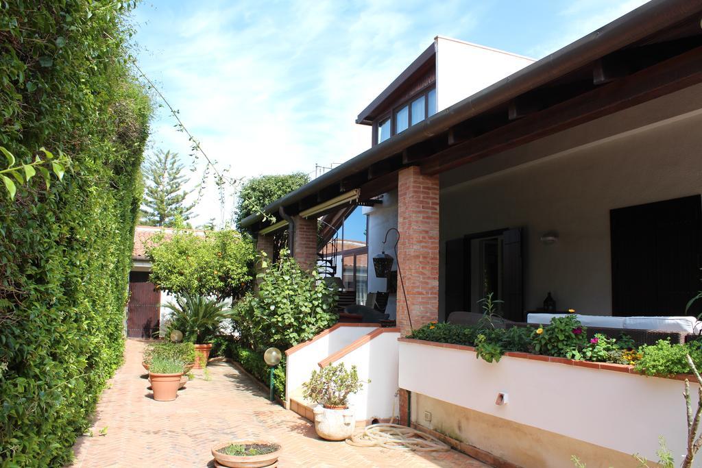 B&B Casa Chinaski Mondello Exterior foto